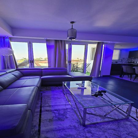 Golden Bay Deluxe Holiday Apartment بروتاراس المظهر الخارجي الصورة