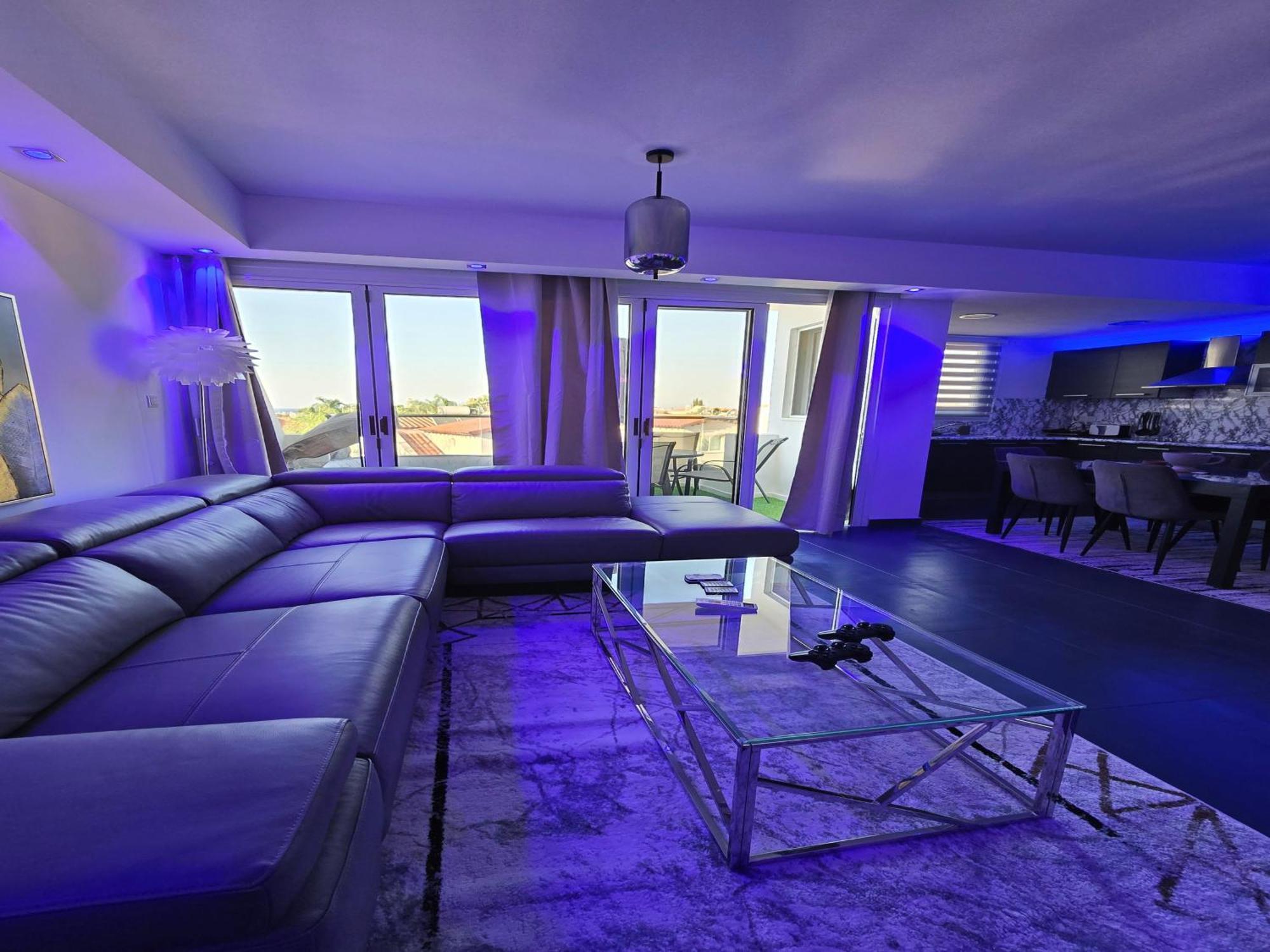 Golden Bay Deluxe Holiday Apartment بروتاراس المظهر الخارجي الصورة
