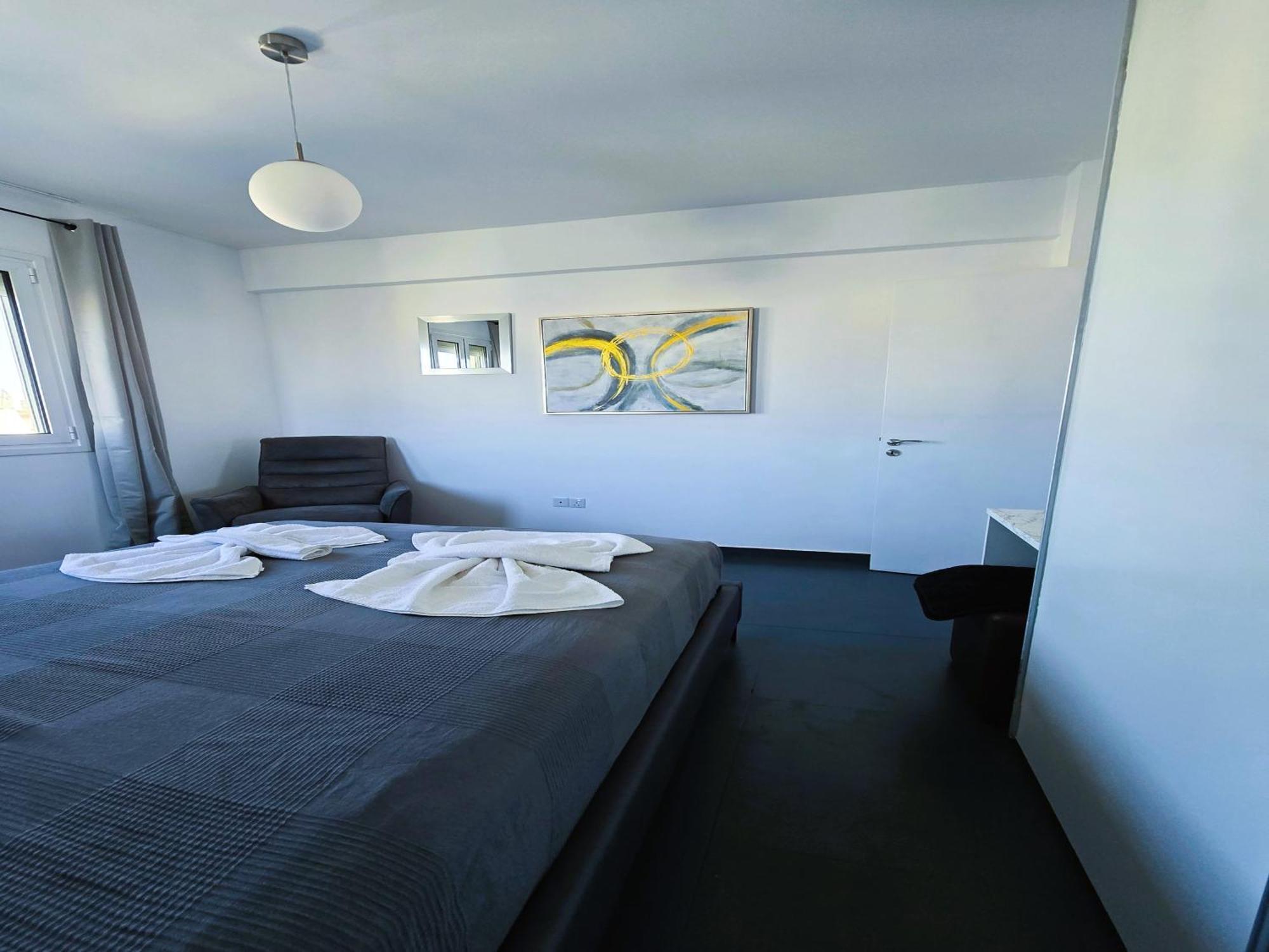 Golden Bay Deluxe Holiday Apartment بروتاراس المظهر الخارجي الصورة