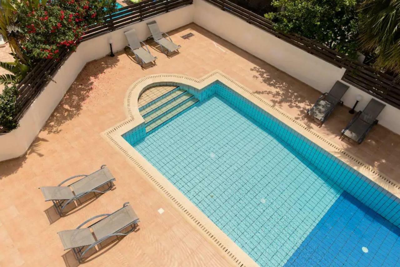 Golden Bay Deluxe Holiday Apartment بروتاراس المظهر الخارجي الصورة